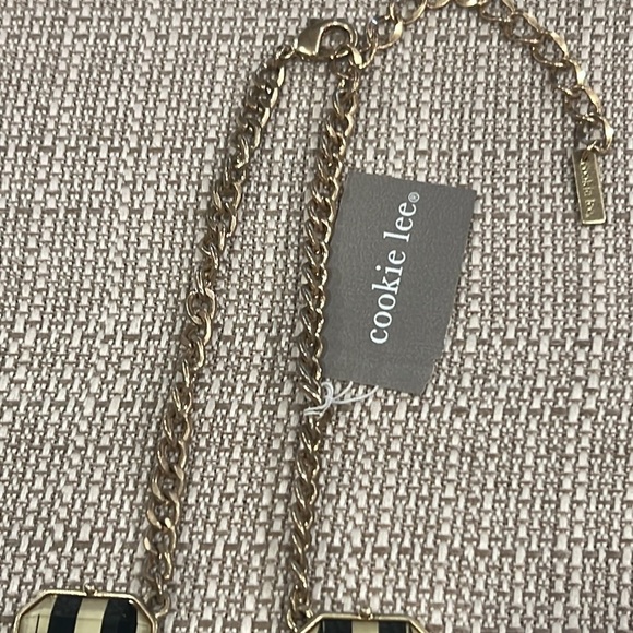 Matte Gold Tone Zebra Strip Chunky Necklace by Cookie Lee #10987 - Picture 6 of 8